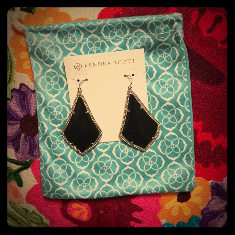 NWOT Kendra Scott Alexandra black/silver earrings
